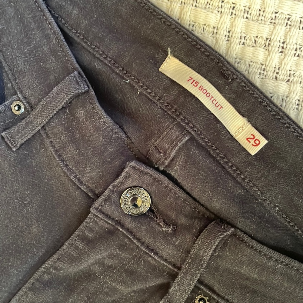 715 Bootcut Levi’s